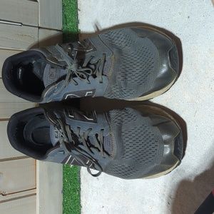 New Balance Mens shoes